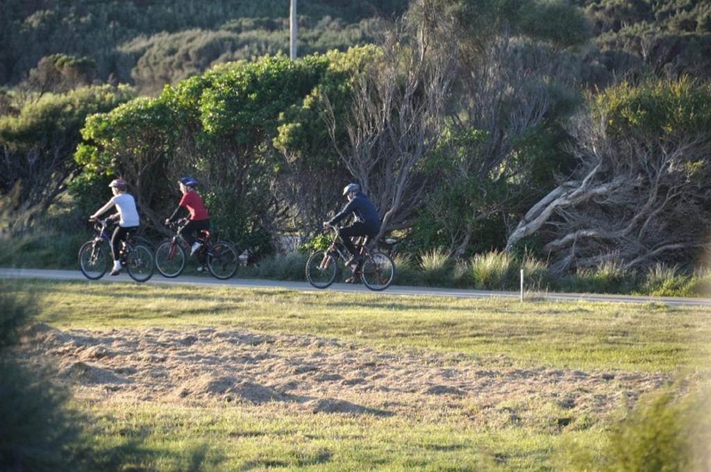 Island Daze Surf Beach Phillip Island Villa Exterior photo